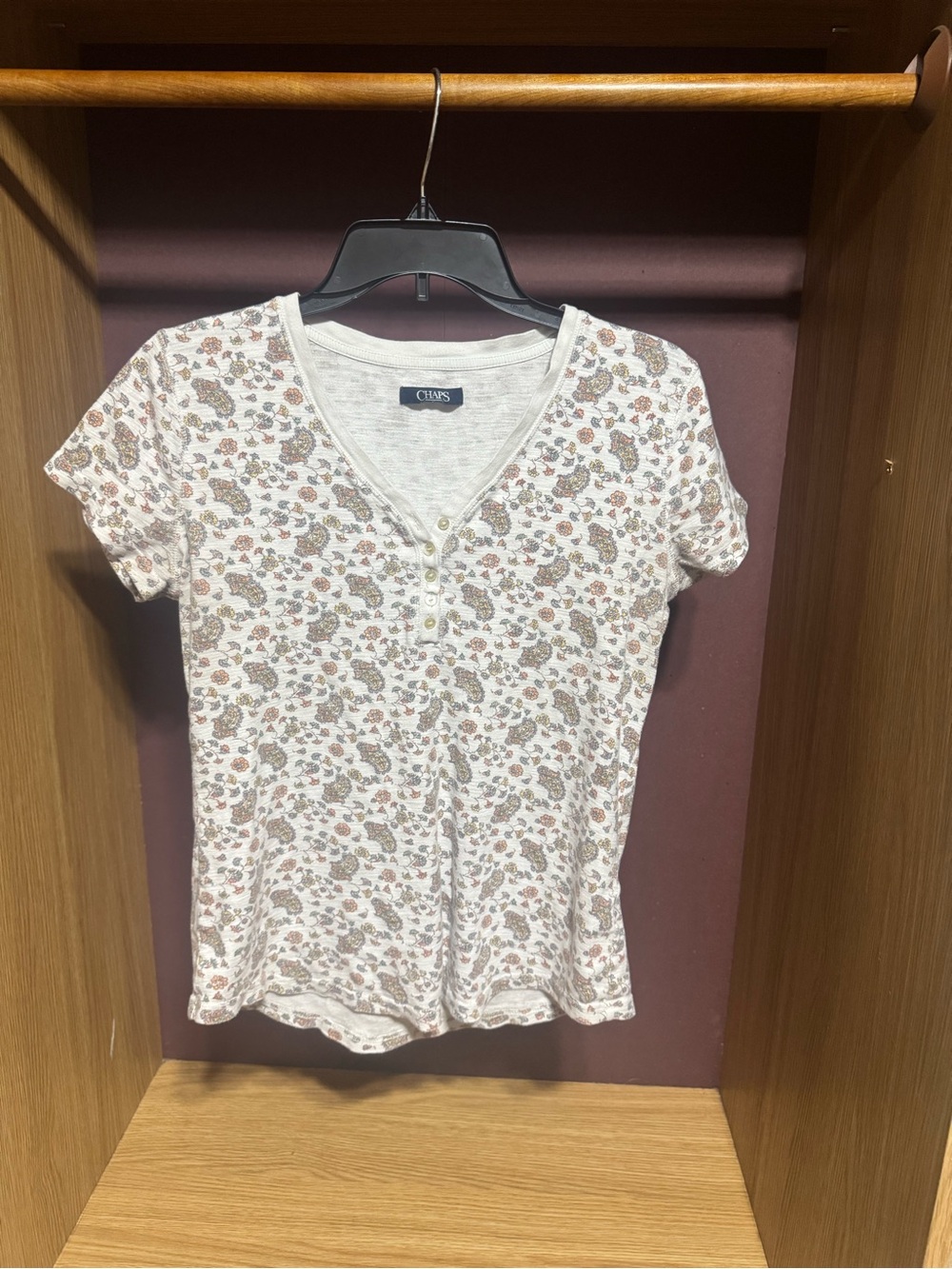 Chaps Cream Paisley Floral Henley Short Sleeve Top Women’s Large